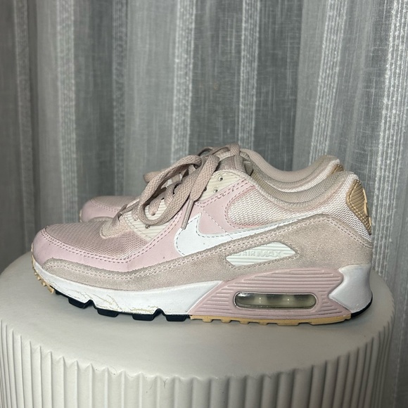 NIKE Womens Air Max 90 Sneakers in Pink & White - Size 7 - Picture 3 of 9